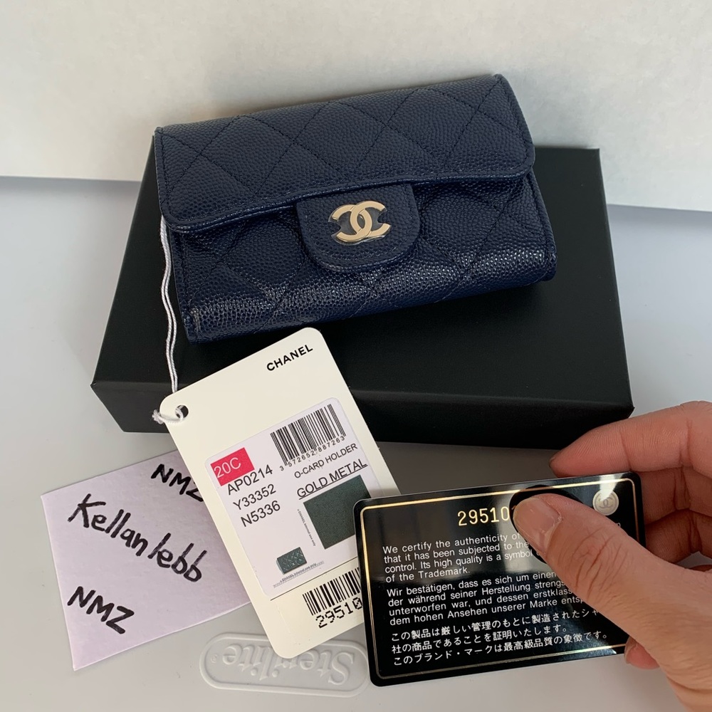 SOLD✖️CHANEL Caviar Quilted Flap Wallet - Picture 5 of 5